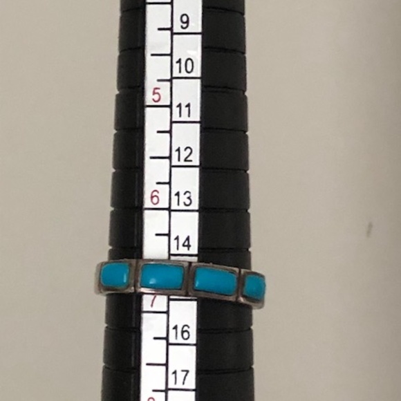 Vintage Turquoise and Sterling Inlaid Ring Sz 6 3/4 - Picture 4 of 5
